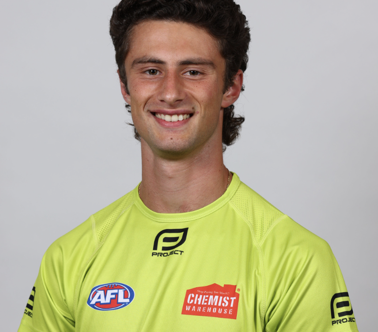Lachlan Menara
